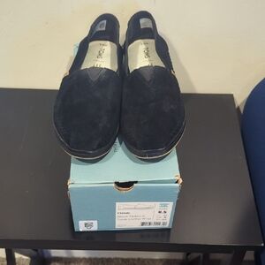 Toms Women's en's Black Suede Loafers